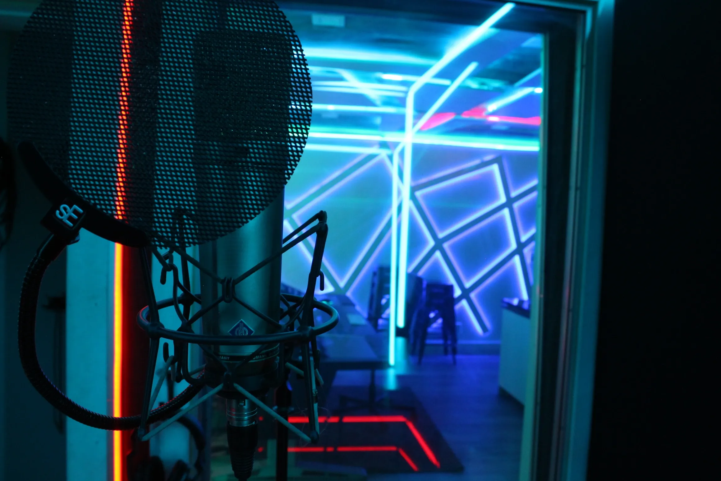 B-Room Professional Microphone Recording Setup